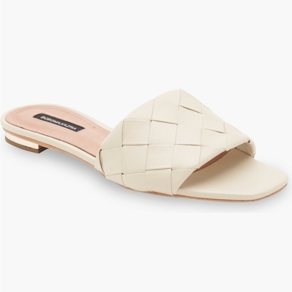 NIB BCBGMaxAzria Remi Slide Sandal in “Magnolia”